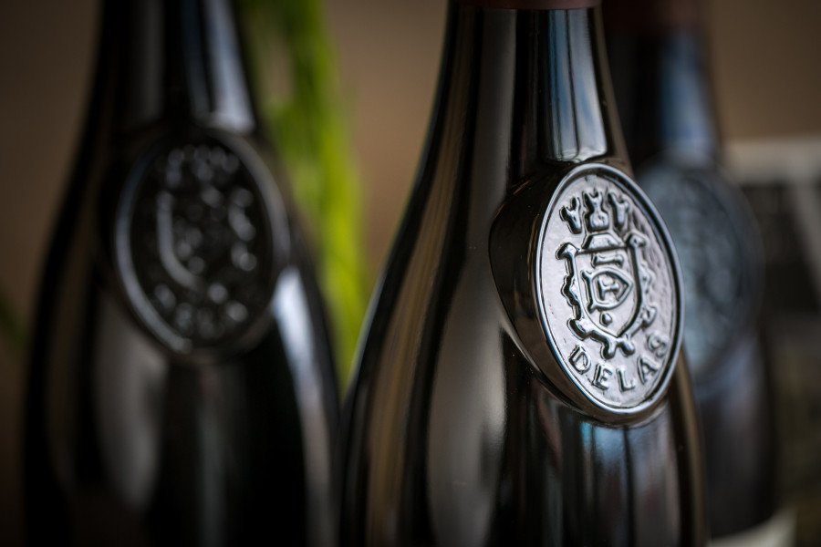 The Delas Frères crest adorns its bottles 